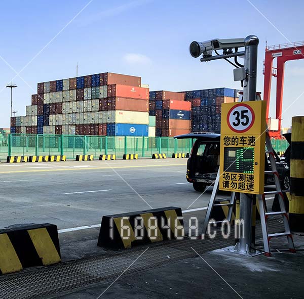上海某国际集装箱码头安装测速拍照系统