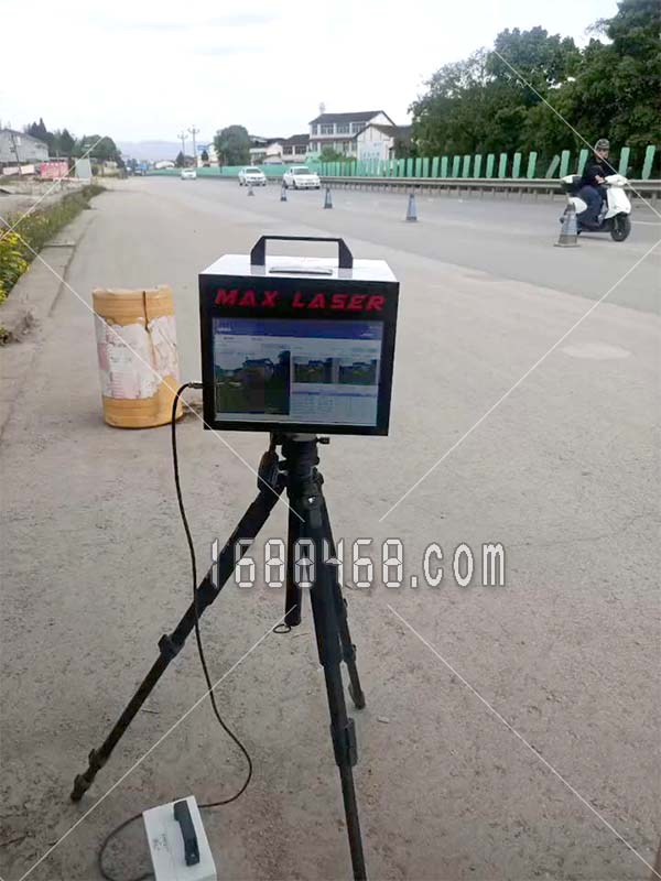 重庆某公路上测试移动式雷达测速系统