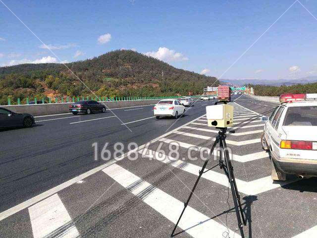高速公路不定时不定点启用移动测速仪