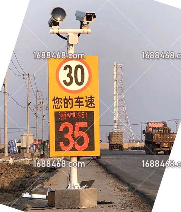 连云港某单位安装多套高清卡口雷达测速仪